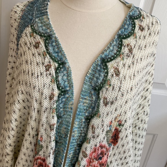 NWT Farm Rio gorgeous embroidered sweater Large P - Picture 2 of 8